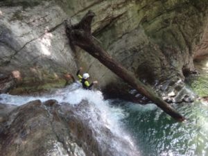 Canyon des Ecouges Bas (Vercors: St Gervais) Canyon des Ecouges Bas (Vercors: St Gervais). A partir de 54Eur/pers. En savoir +